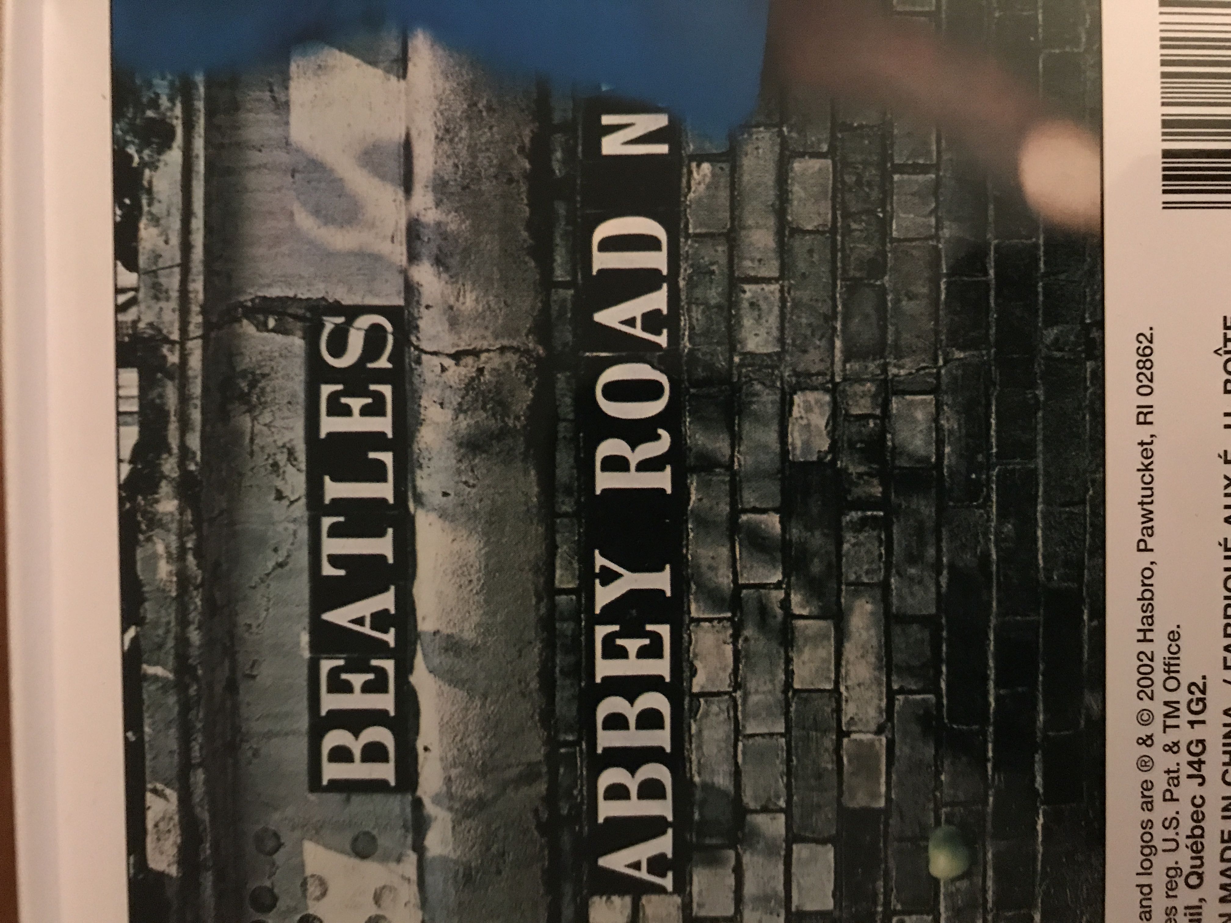 Abbey Road - MB Puzzle puzzle collectible [Barcode 076930492857] - Main Image 2