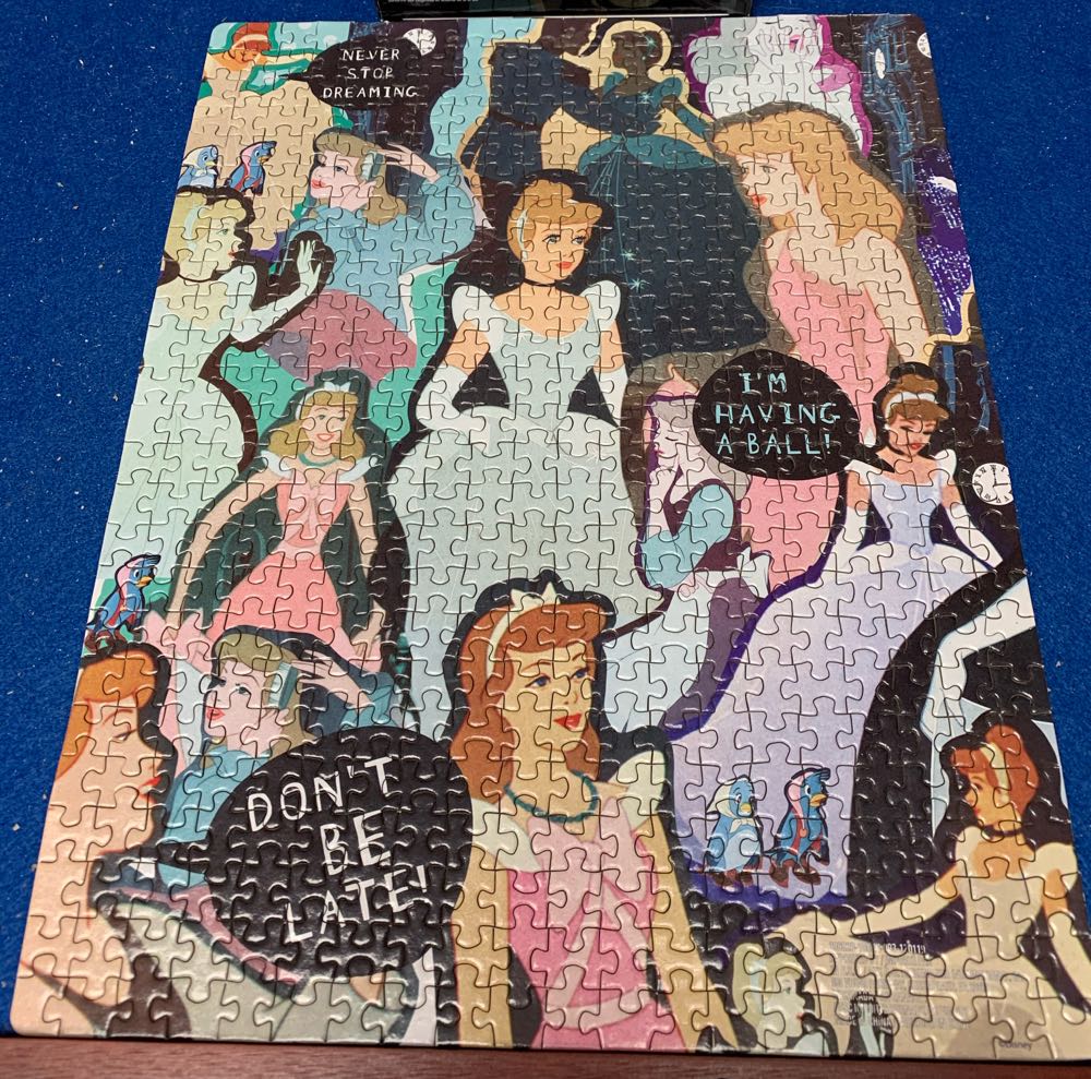 I’m Having A Ball - Cardinal puzzle collectible [Barcode 639277794598] - Main Image 3