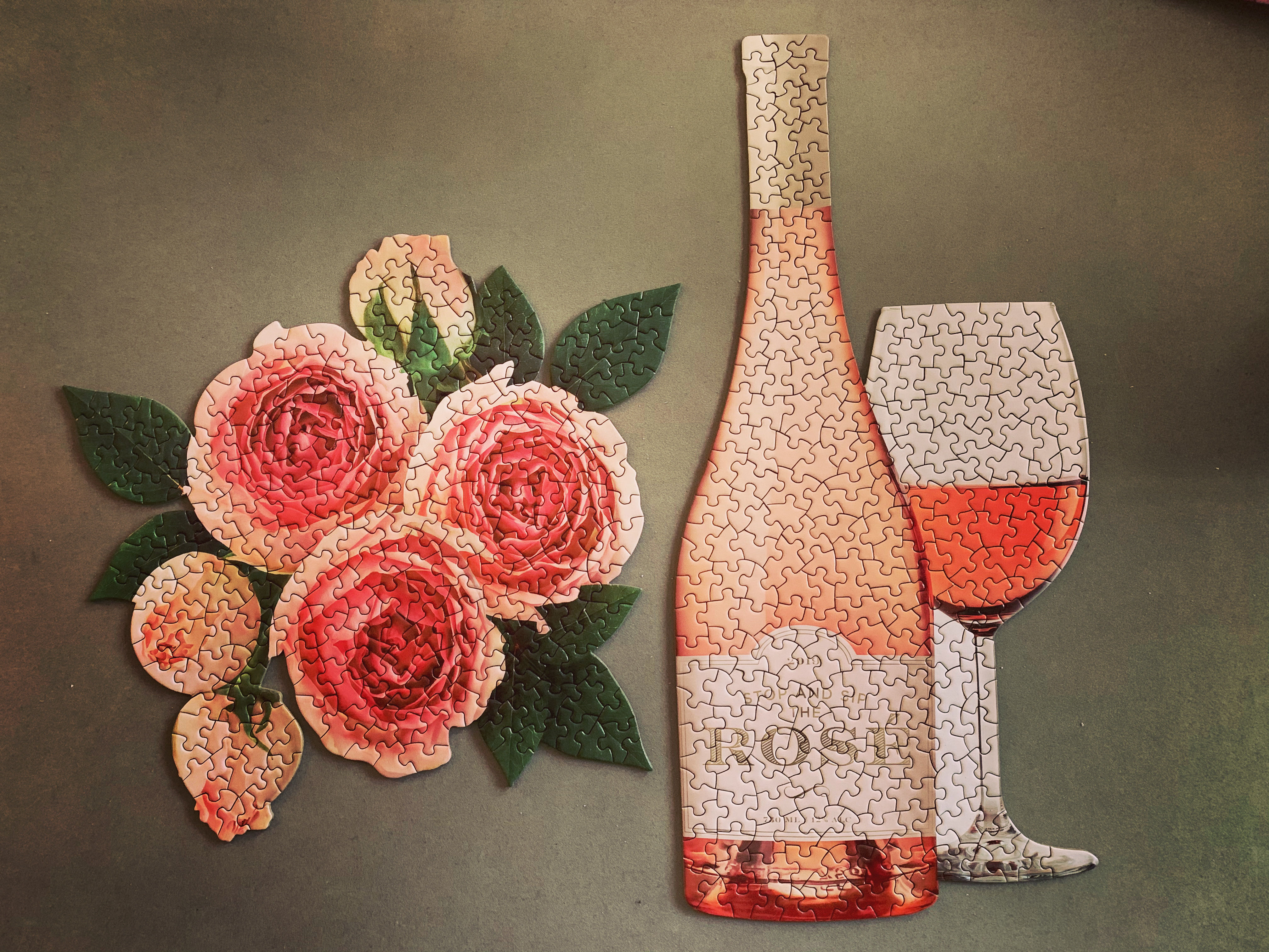 Rosé All Day - Galison puzzle collectible [Barcode 9780735360129] - Main Image 4