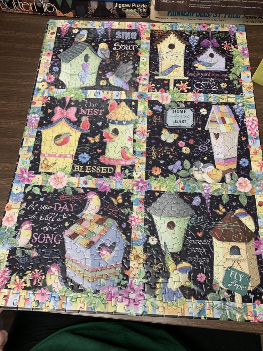 Birdhouse Quilt - Bits And Pieces puzzle collectible [Barcode 704812101428] - Main Image 2