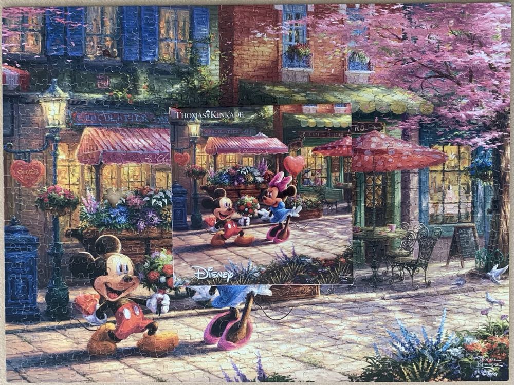 Mickey And Minnie Sweetheart Cafe - Ceaco puzzle collectible - Main Image 2