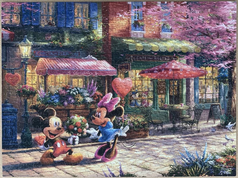 Mickey And Minnie Sweetheart Cafe - Ceaco puzzle collectible - Main Image 3
