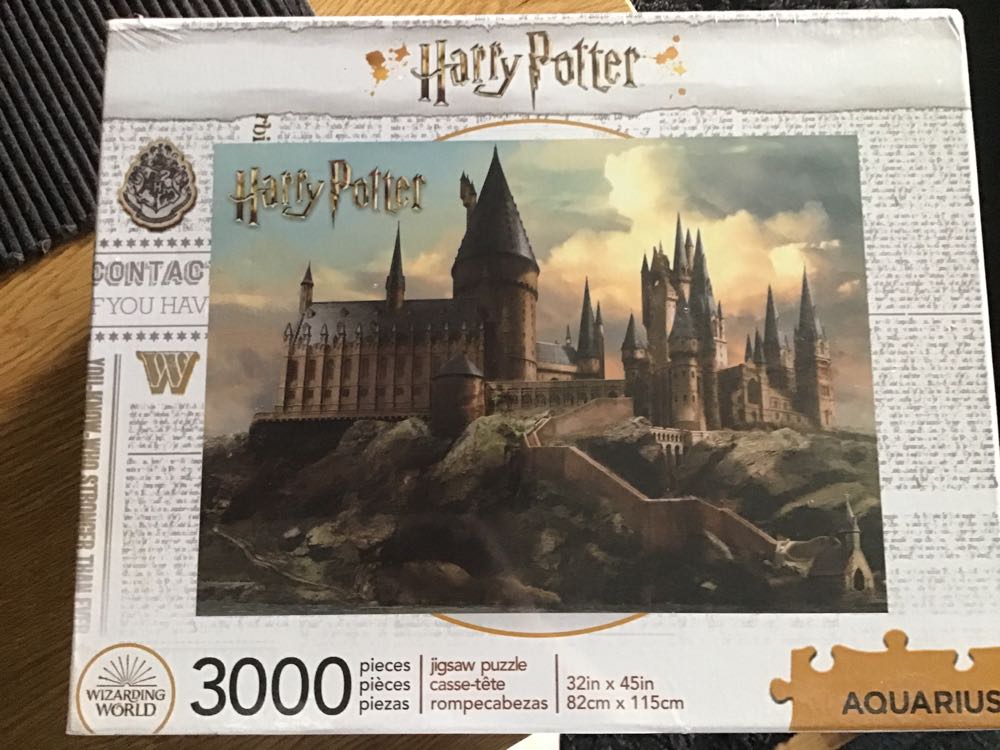 Aquarius: Hogwarts Castle - Aquarius puzzle collectible [Barcode 840391134041] - Main Image 2