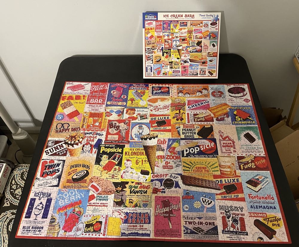 Ice Cream Bars - White Mountain puzzle collectible [Barcode 724819260324] - Main Image 3