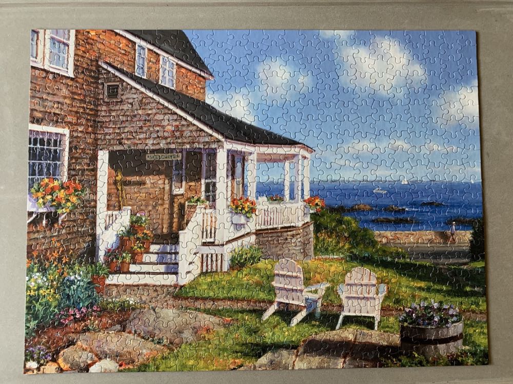 Seaside Cottage - White Mountain Puzzles puzzle collectible - Main Image 3