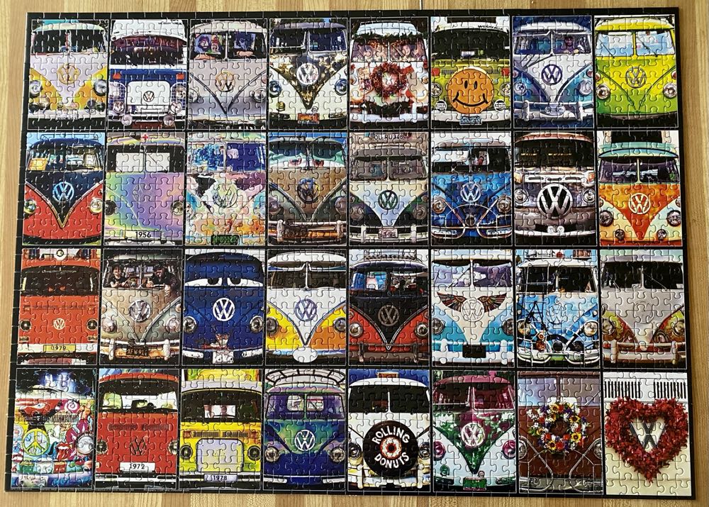 VW Cool faces - Eurographics puzzle collectible [Barcode 628136608701] - Main Image 2
