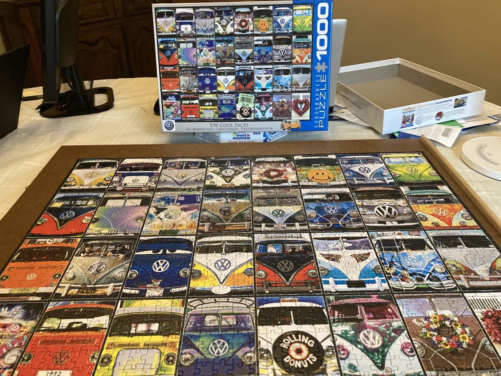 VW Cool faces - Eurographics puzzle collectible [Barcode 628136608701] - Main Image 3