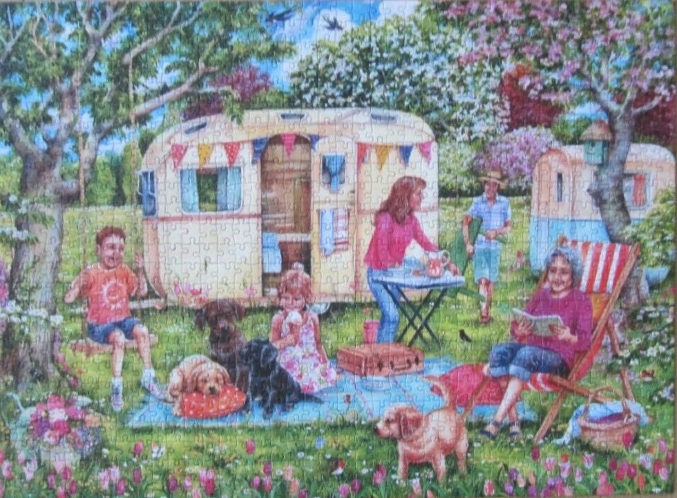 Caravan Escape - Gibsons puzzle collectible [Barcode 5012269062717] - Main Image 3