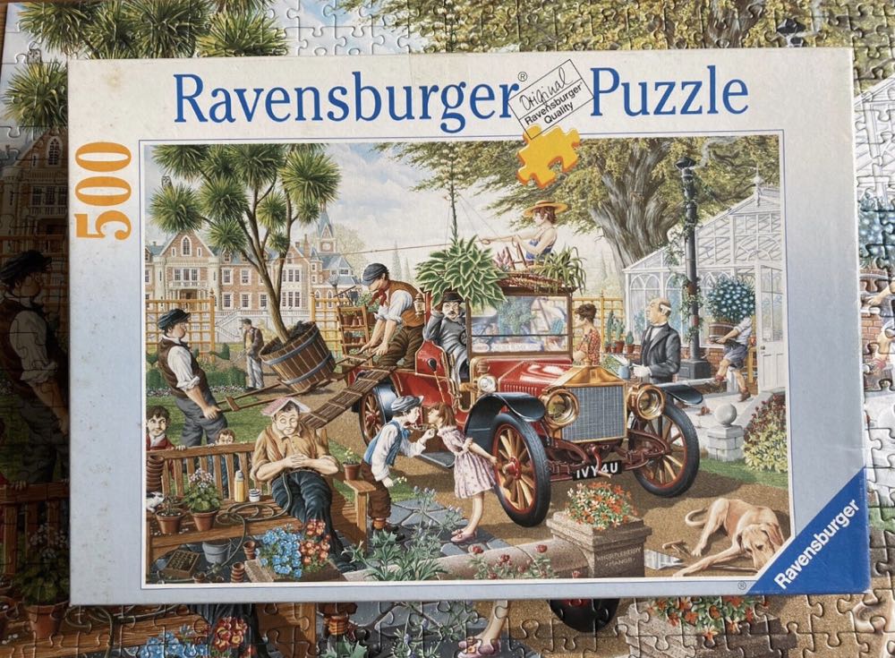 Off To Chelsea - Ravensburger 🇬🇧 puzzle collectible [Barcode 4005556143672] - Main Image 4