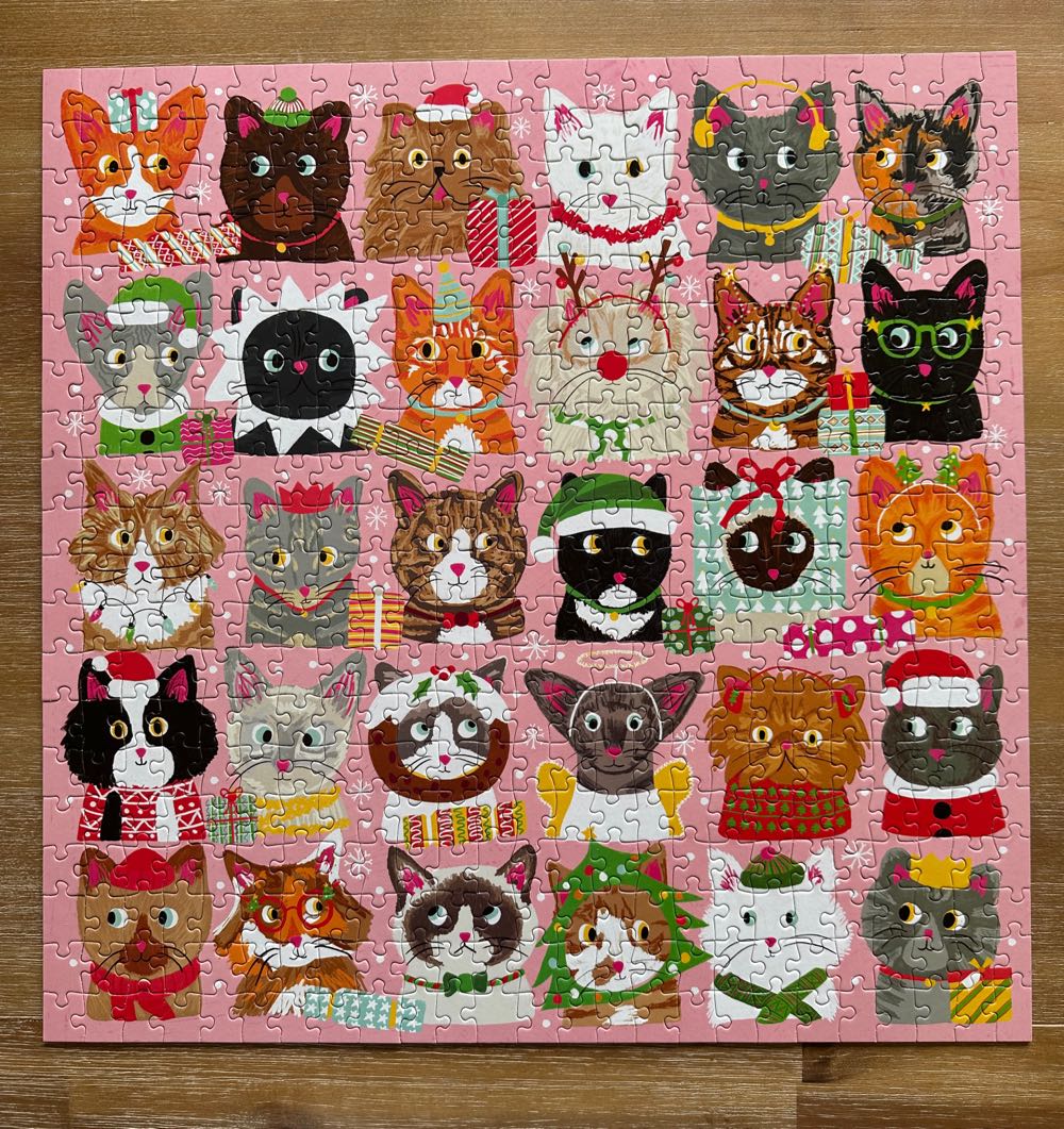 Festive Fur Balls - Galison puzzle collectible [Barcode 9780735362192] - Main Image 2