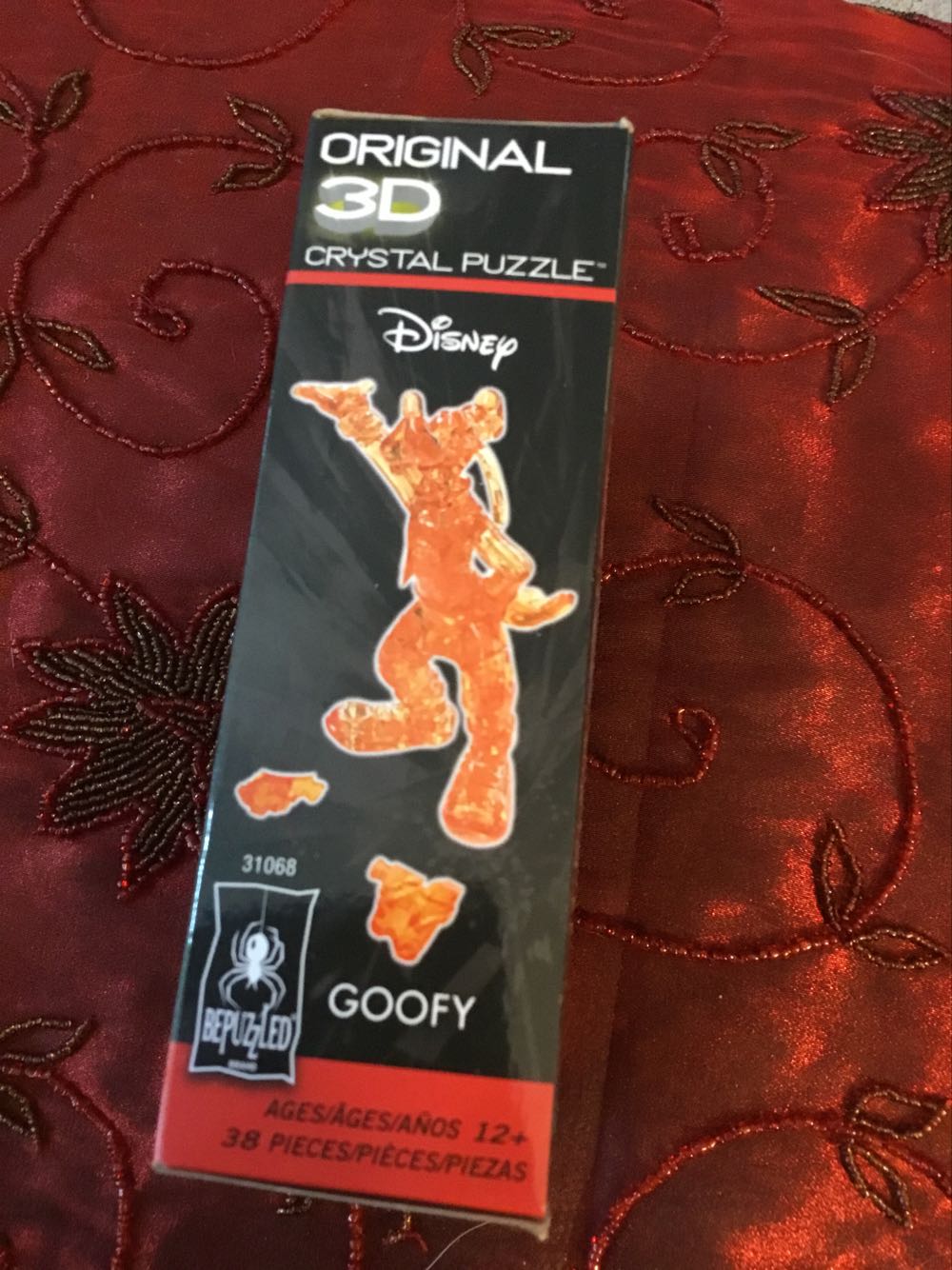 Goofy Orange 3D Acrylic Crystals - Bepuzzled puzzle collectible [Barcode 023332310685] - Main Image 3