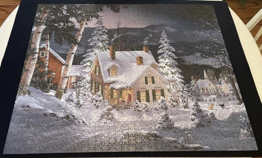 Friends In Winter #2 - White Mountain puzzle collectible [Barcode 724819250837] - Main Image 3