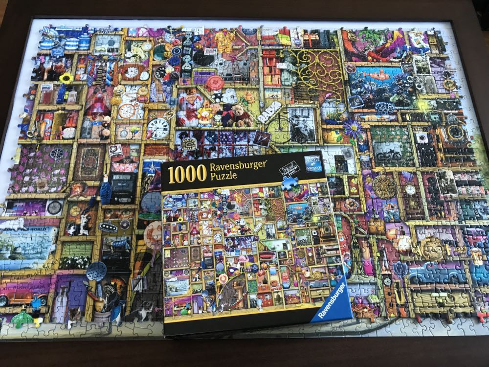 The Curious Cupboard (aka The Collector’s Cupboard) - Ravensburger 🇩🇪 puzzle collectible [Barcode 4005556819911] - Main Image 2