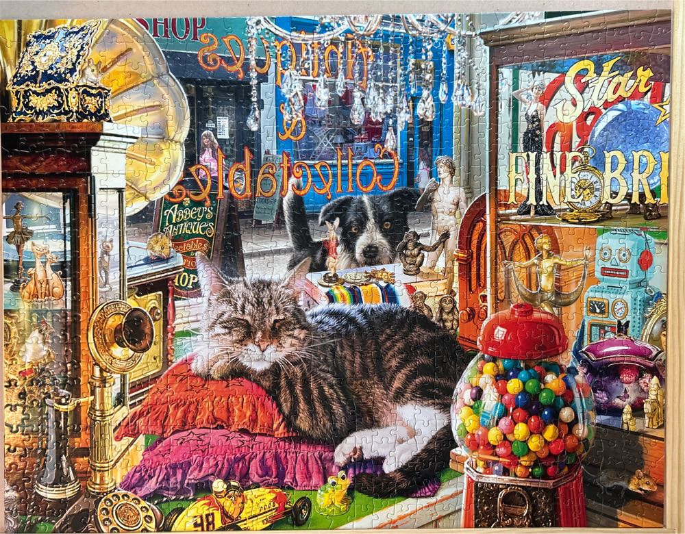 Curiosity Shop Cat - Buffalo Games 🇺🇸 puzzle collectible [Barcode 079346172818] - Main Image 4