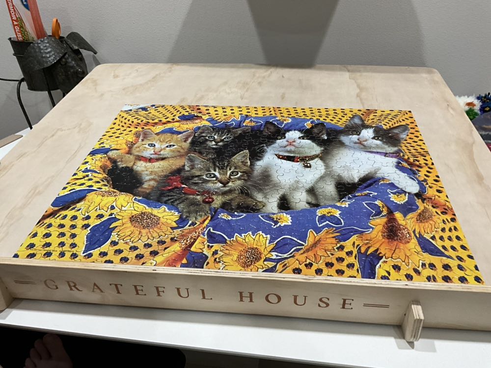 5 Kittens In A Sunflower Basket - MB Puzzle puzzle collectible [Barcode 653569527930] - Main Image 3