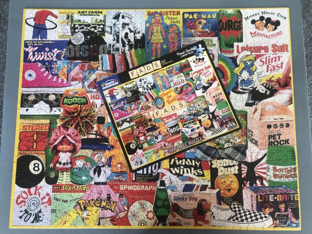 Fads 🌟 - White Mountain Puzzles puzzle collectible [Barcode 724819262281] - Main Image 3