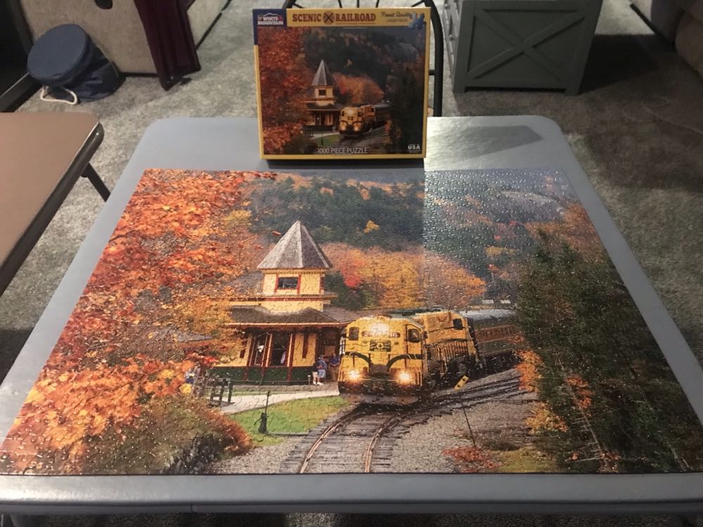 Scenic Railroad - White Mountain Puzzles puzzle collectible [Barcode 724819261321] - Main Image 3