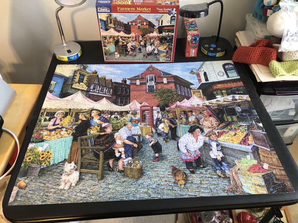 C Farmers Market - White Mountain puzzle collectible [Barcode 724819260119] - Main Image 3