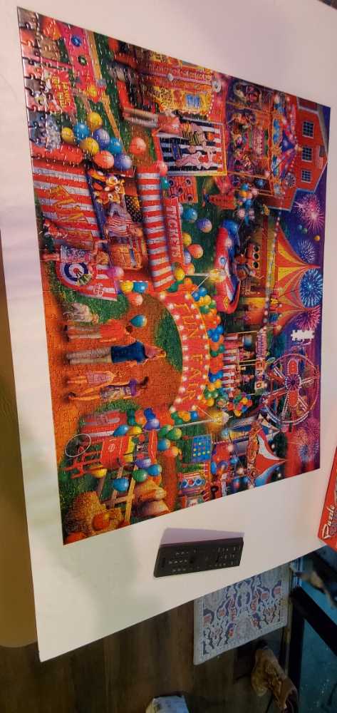 County Fair - Buffalo Games puzzle collectible [Barcode 079346119240] - Main Image 4