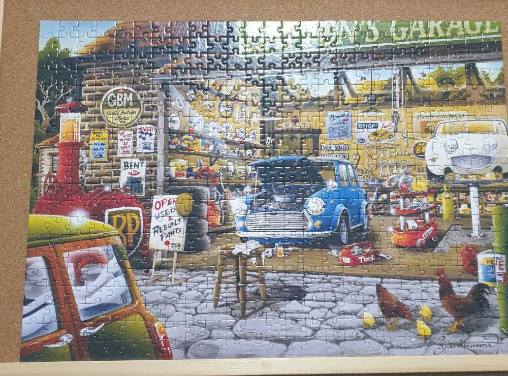Daytons Garage - Corner Piece puzzle collectible - Main Image 2