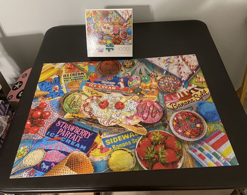 Banana Split  - Buffalo puzzle collectible [Barcode 079346117567] - Main Image 2