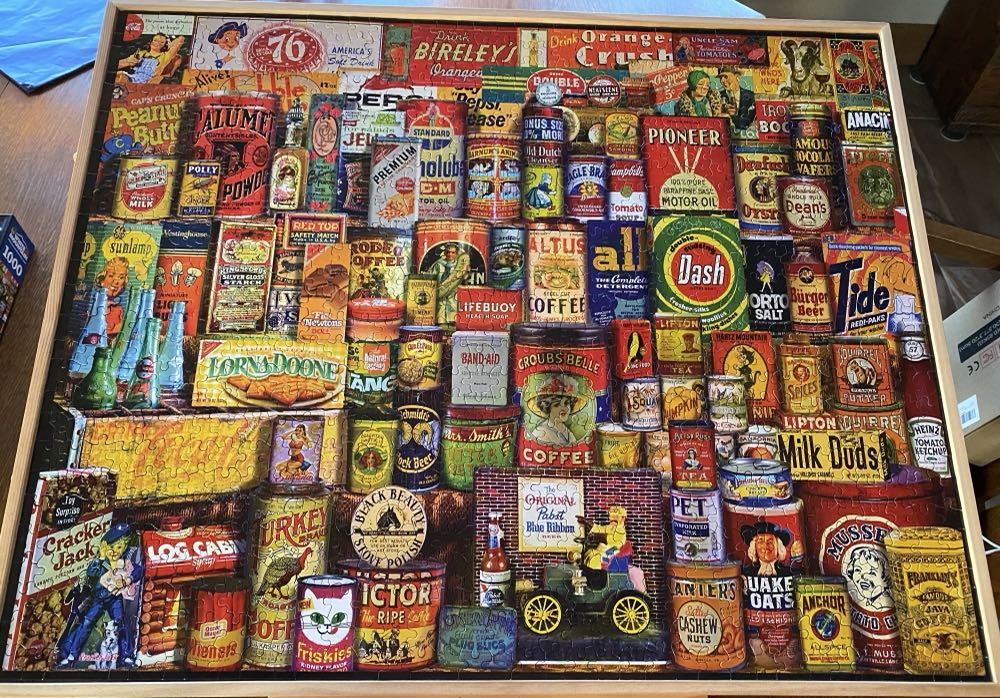 Favorite Brands-SOLD - White Mountain puzzle collectible [Barcode 724819260133] - Main Image 3