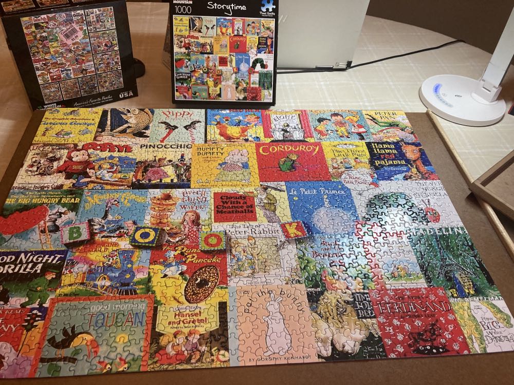 Storytime Black Box - White Mountain puzzle collectible [Barcode 724819257263] - Main Image 3