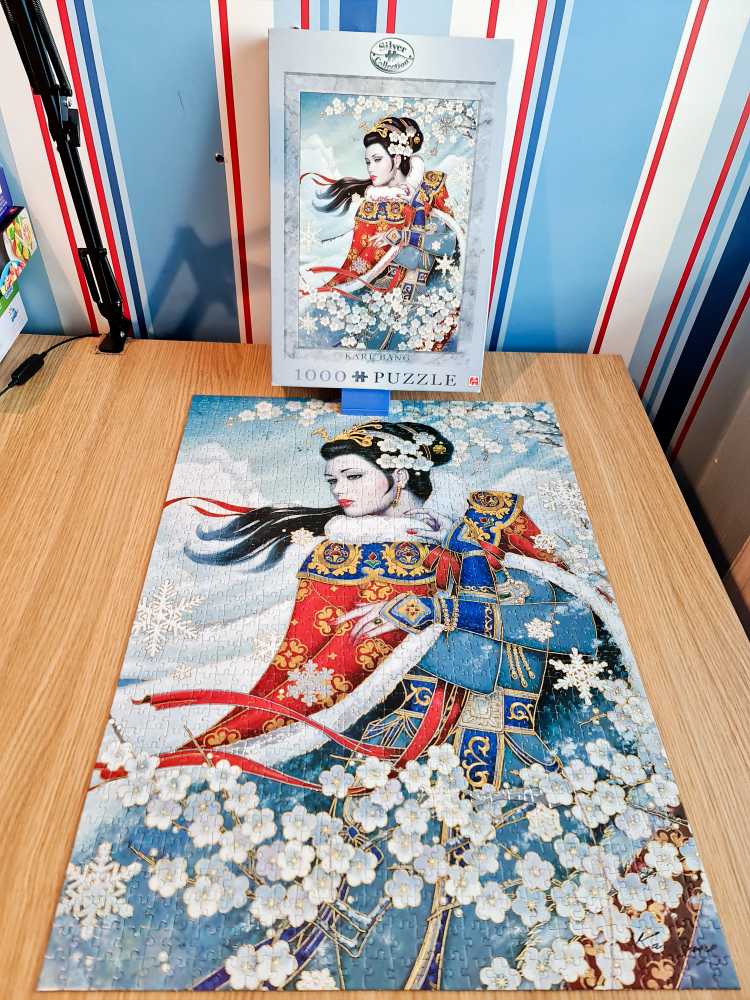 Winter’s Majesty - Jumbo puzzle collectible [Barcode 8710126001998] - Main Image 3