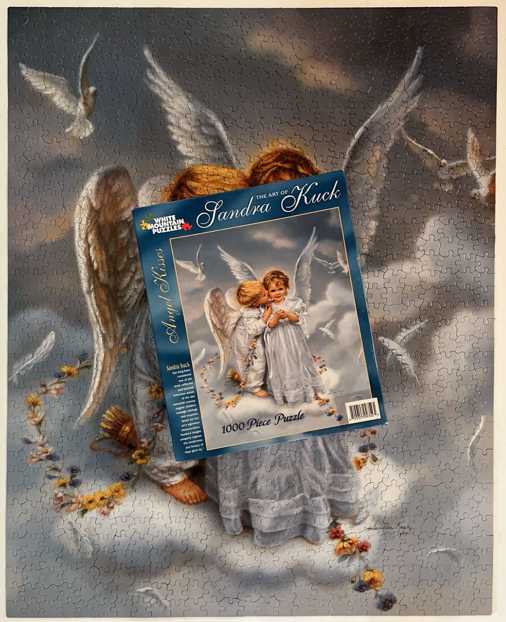 Angel Kisses - White Mountain puzzle collectible [Barcode 803355093525] - Main Image 4
