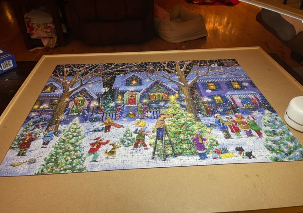 Christmas Cheer - Vermont Christmas Company puzzle collectible - Main Image 3