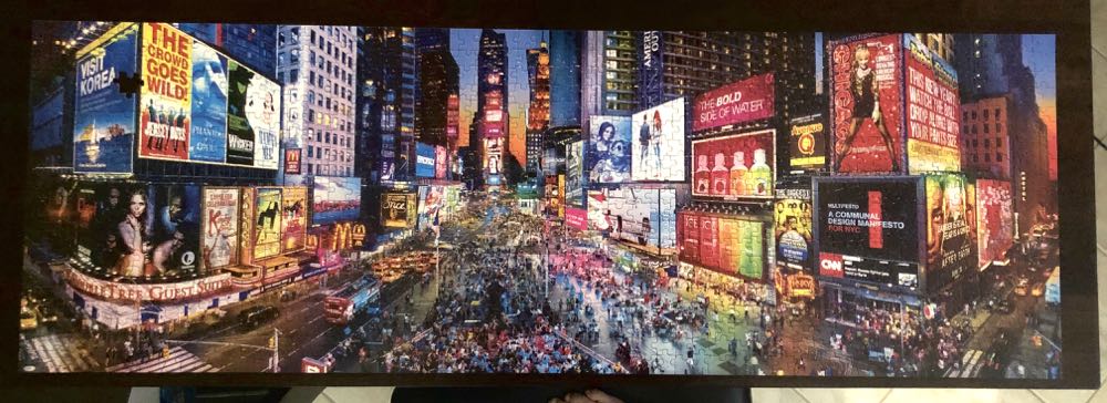 Times Square - MasterPieces puzzle collectible [Barcode 705988715884] - Main Image 3