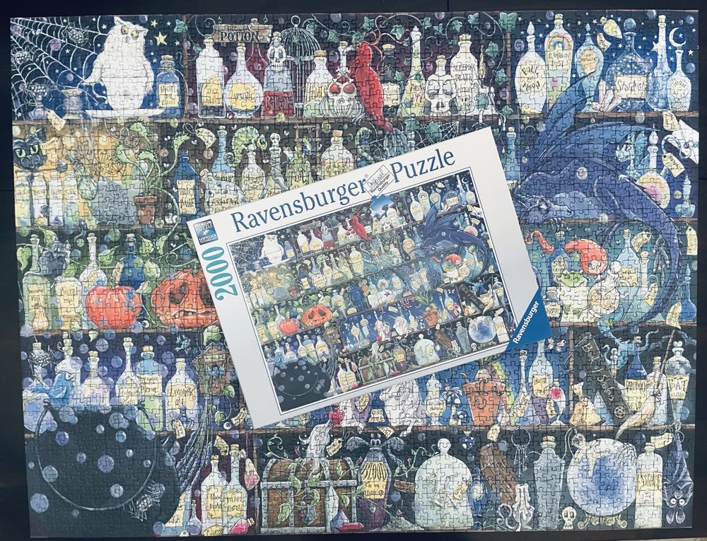 Poisons And Potions - Ravensburger puzzle collectible - Main Image 3