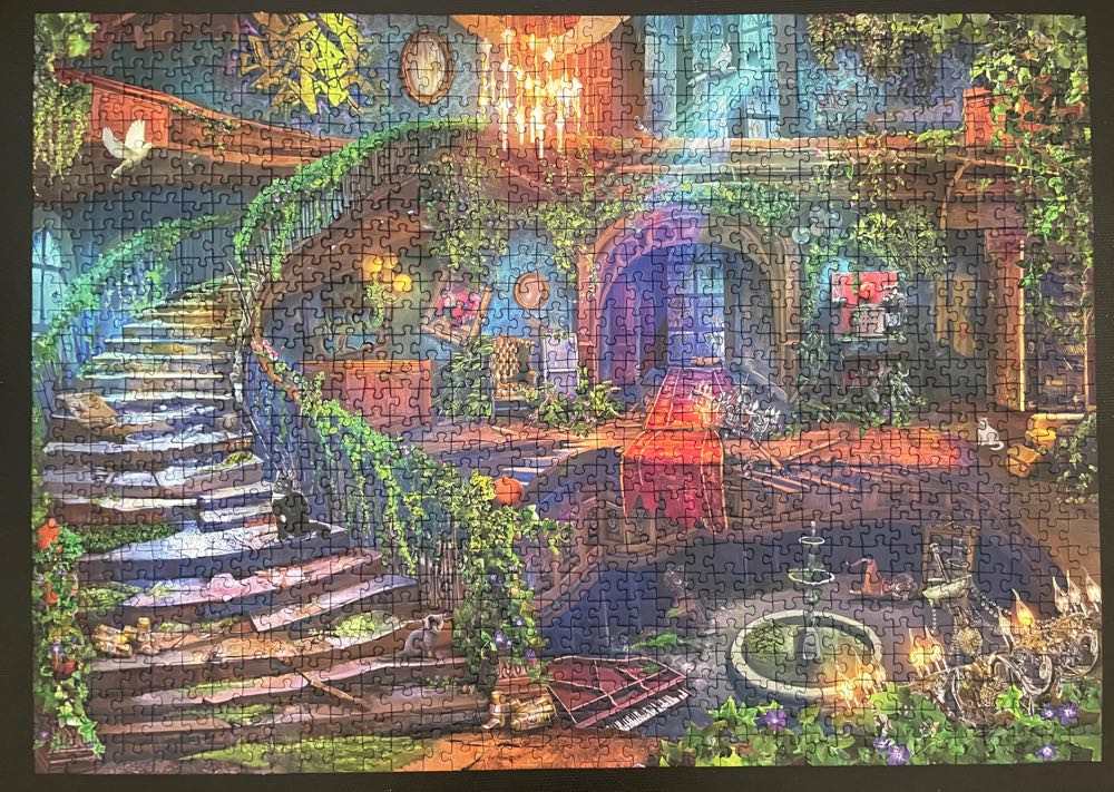 Hotel Vacancy - Ravensburger puzzle collectible - Main Image 3