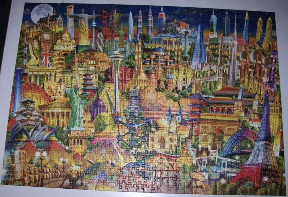 World Landmarks by Night  - Ravensburger puzzle collectible [Barcode 4005556198436] - Main Image 3
