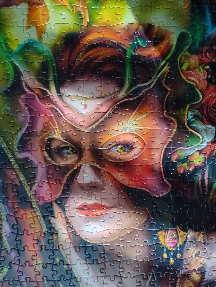 Autumn Queen - Buffalo Games puzzle collectible [Barcode 079346121052] - Main Image 3