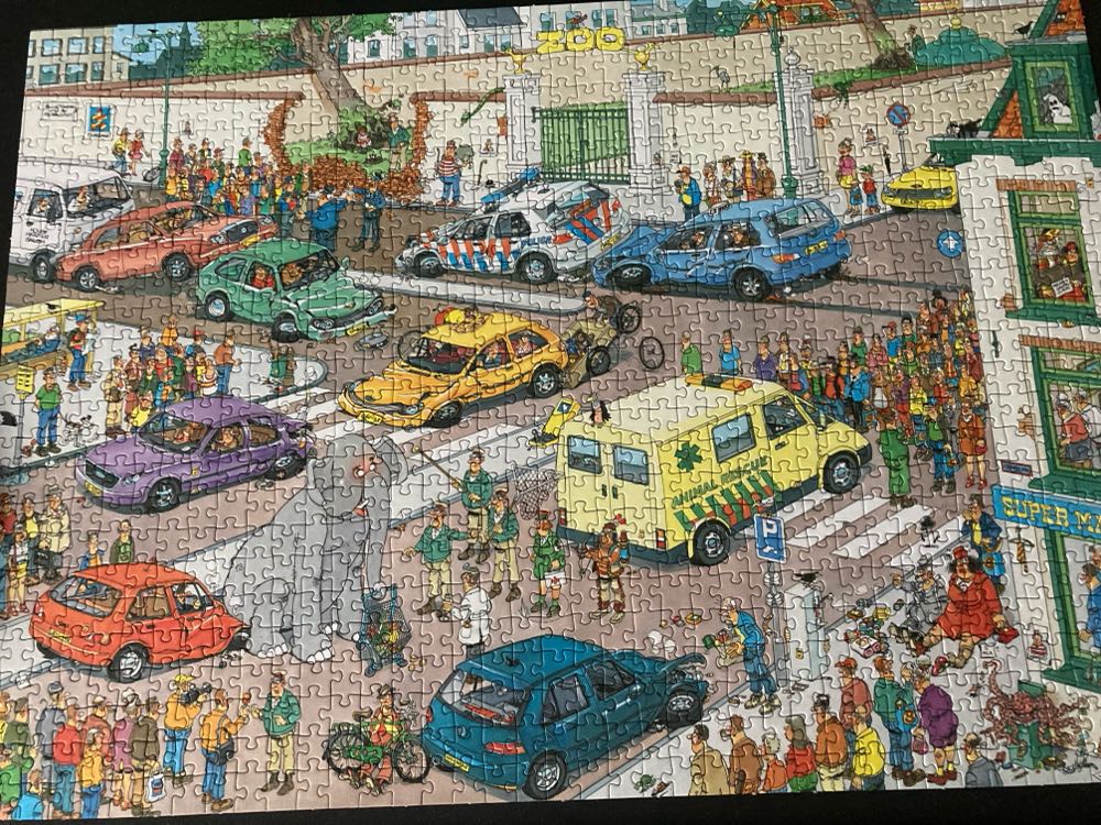 Jumbo Goes Shopping - Jan Van Haasteren puzzle collectible [Barcode 8710126200285] - Main Image 2