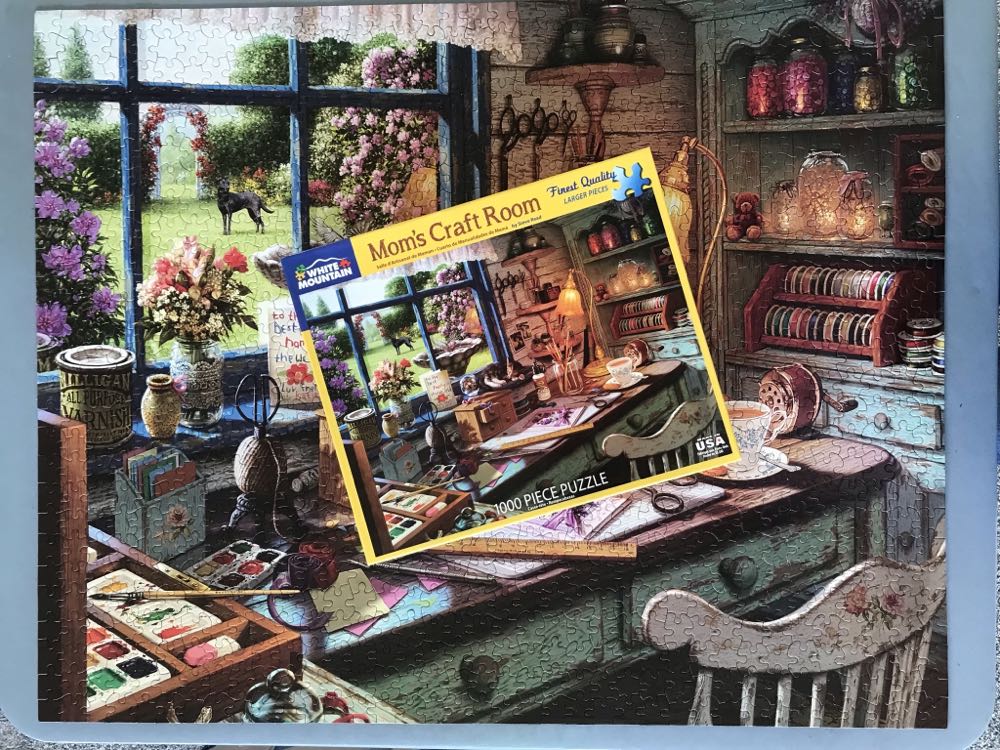 Mom’s Craft Room - White Mountain puzzle collectible [Barcode 724819263776] - Main Image 4