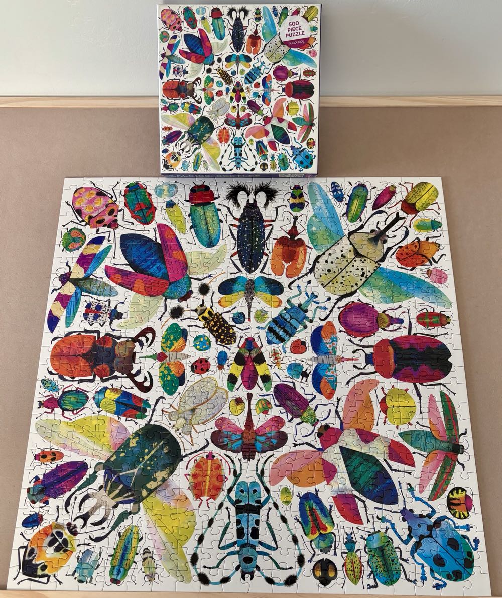 Kaleido-beetles - Mudpuppy puzzle collectible [Barcode 9780735362338] - Main Image 2