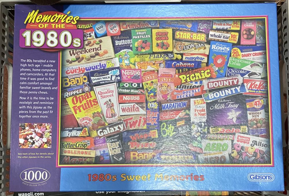 Sweet Memories 1980s - Gibsons puzzle collectible [Barcode 5012269070309] - Main Image 2