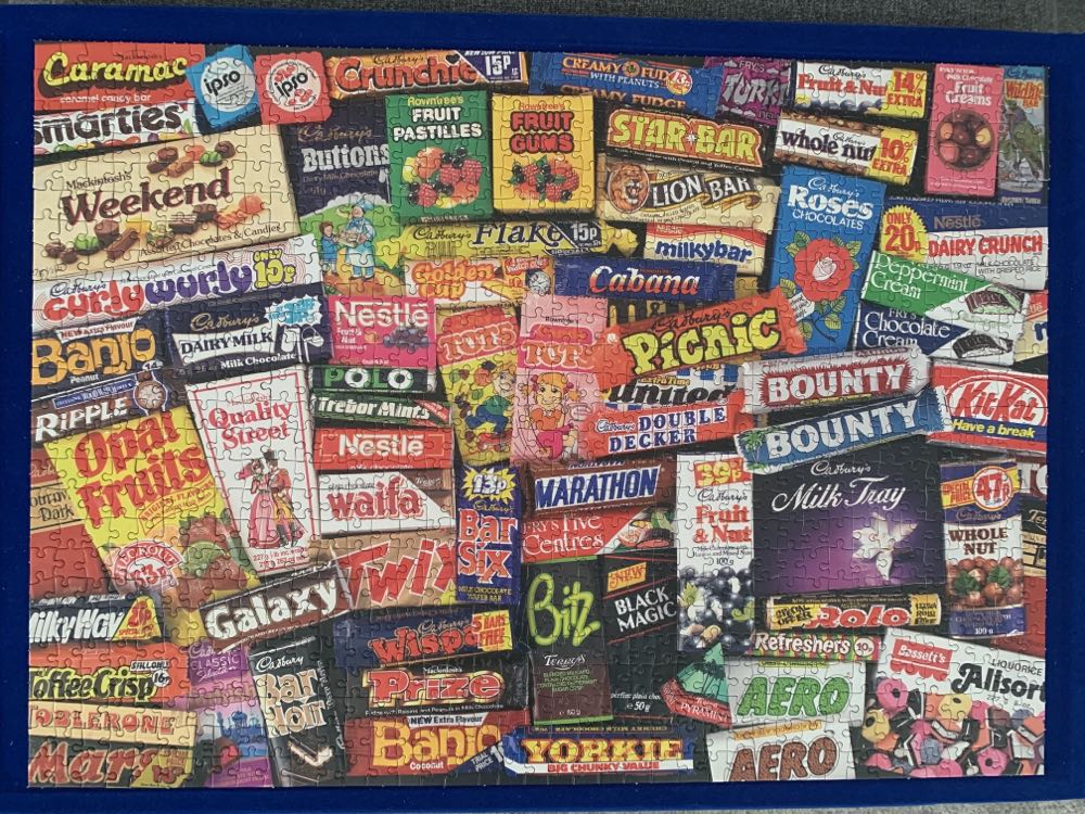 Sweet Memories 1980s - Gibsons puzzle collectible [Barcode 5012269070309] - Main Image 4