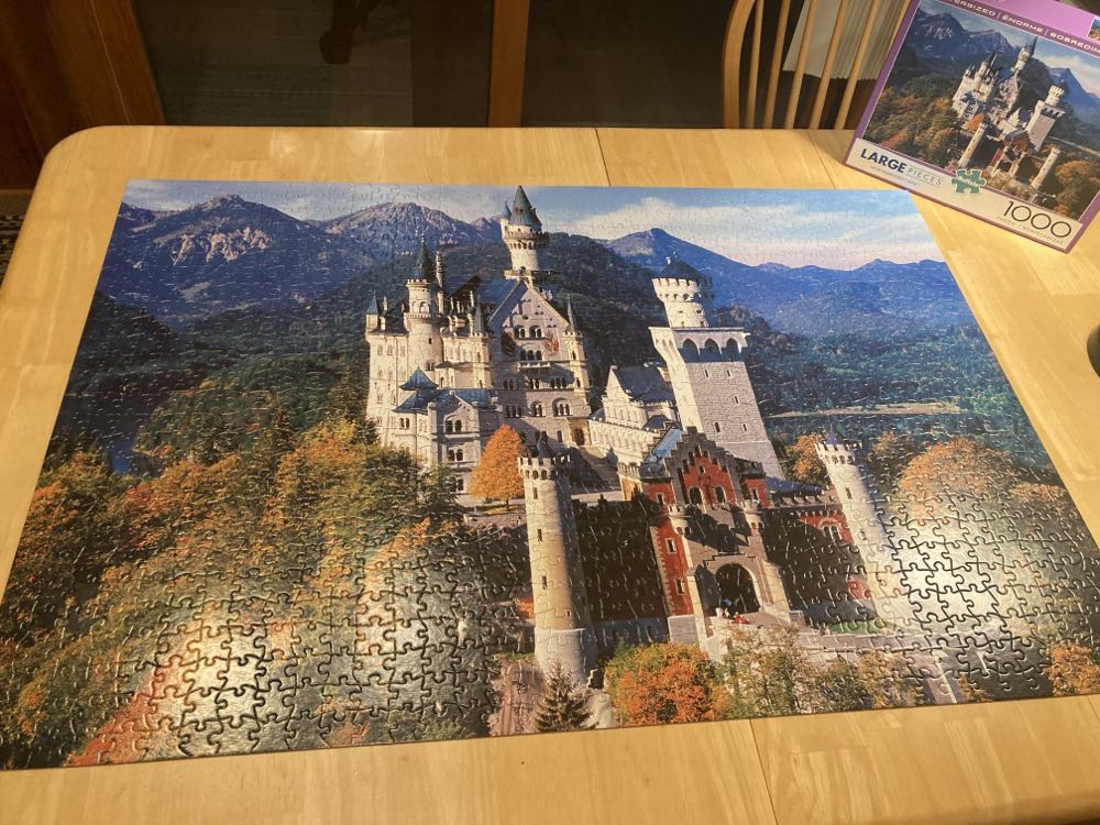 Neuschwanstein Castle - Buffalo puzzle collectible [Barcode 079346115426] - Main Image 2