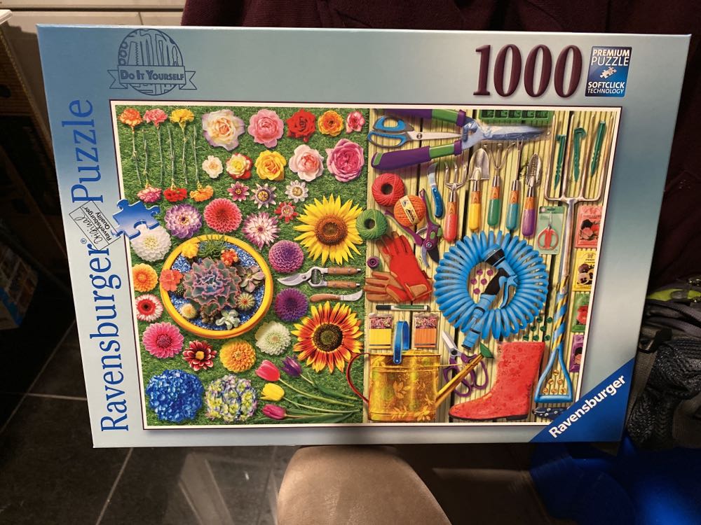 Fourth By The Lake - Buffalo puzzle collectible [Barcode 079346119332] - Main Image 2