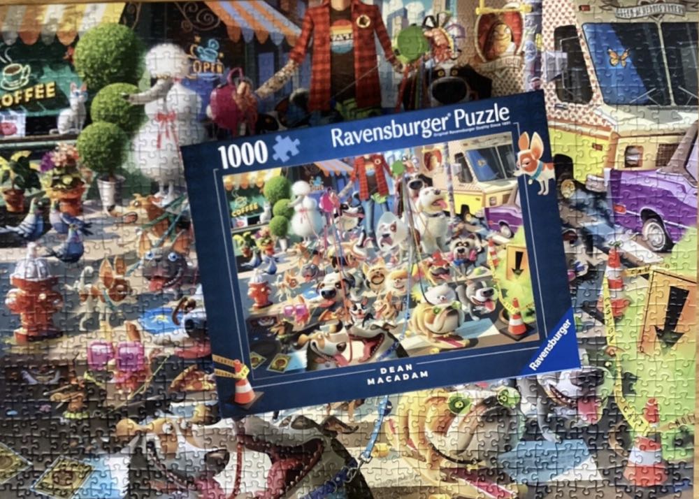 The Dog Walker - Ravensburger puzzle collectible [Barcode 4005555008767] - Main Image 4