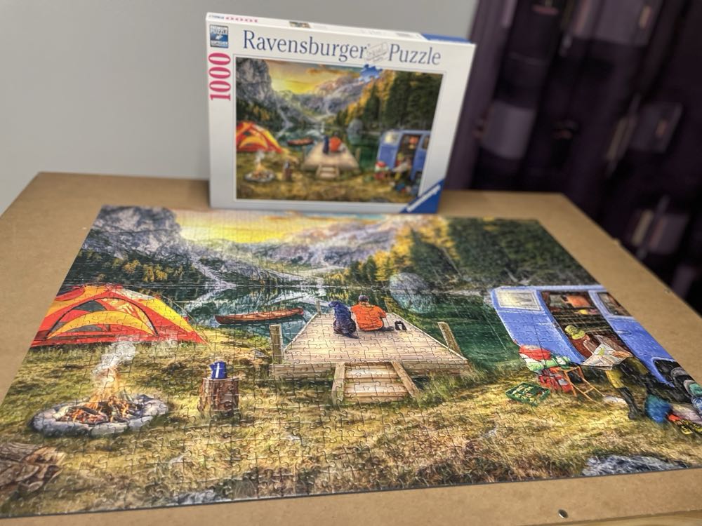 Camping Holiday - Ravensburger puzzle collectible [Barcode 4005556169948] - Main Image 2