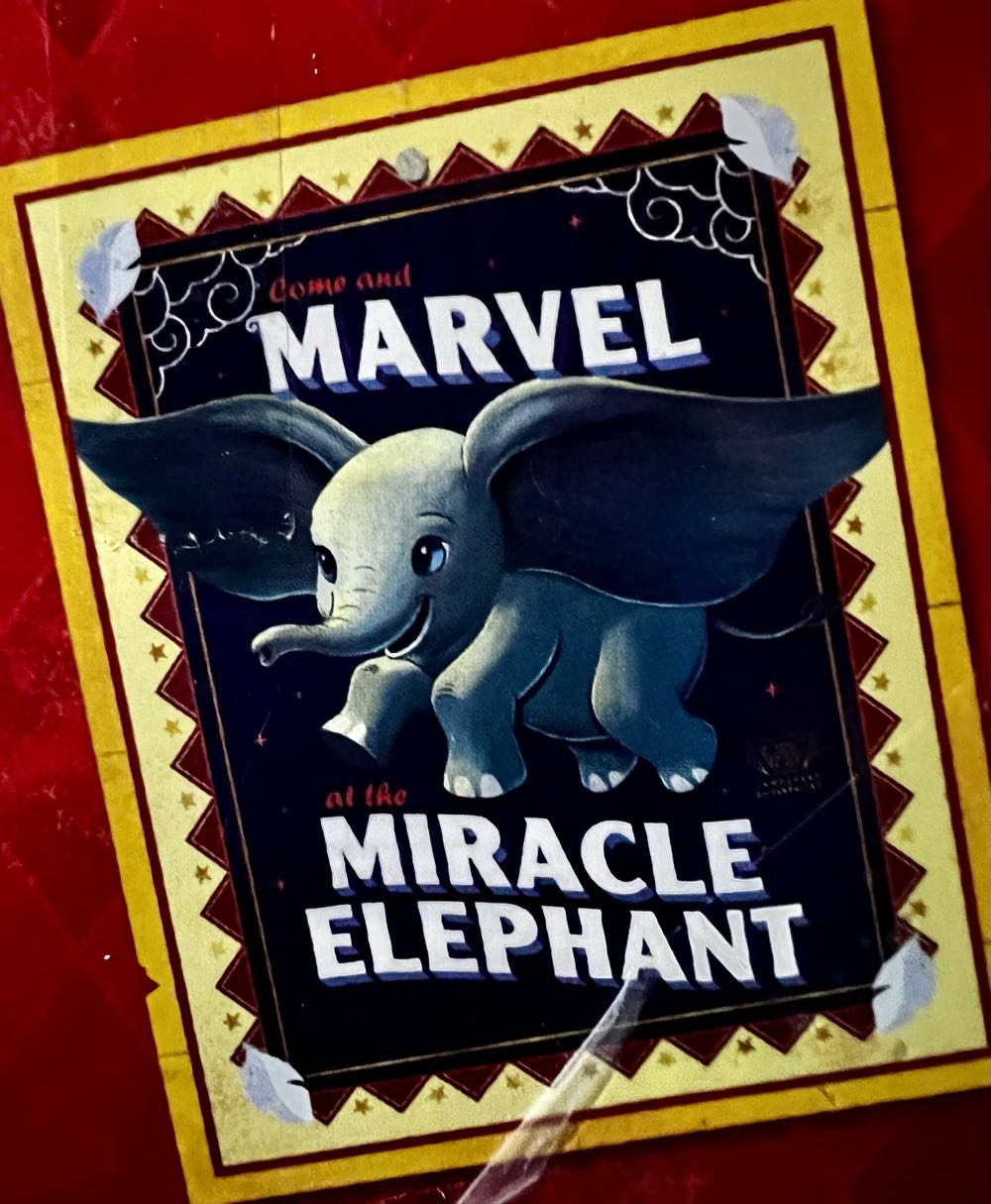 Dumbo - Cardinal puzzle collectible [Barcode 639277794598] - Main Image 3