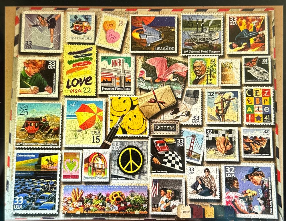 America Smiles - White Mountain puzzle collectible [Barcode 724819259212] - Main Image 2