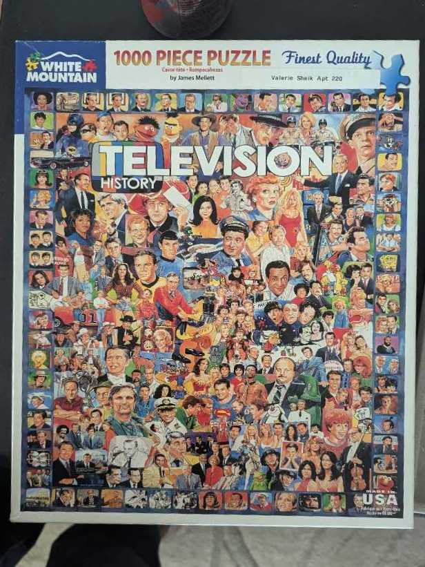 Television History - White Mountain Puzzles puzzle collectible [Barcode 724819248940] - Main Image 2