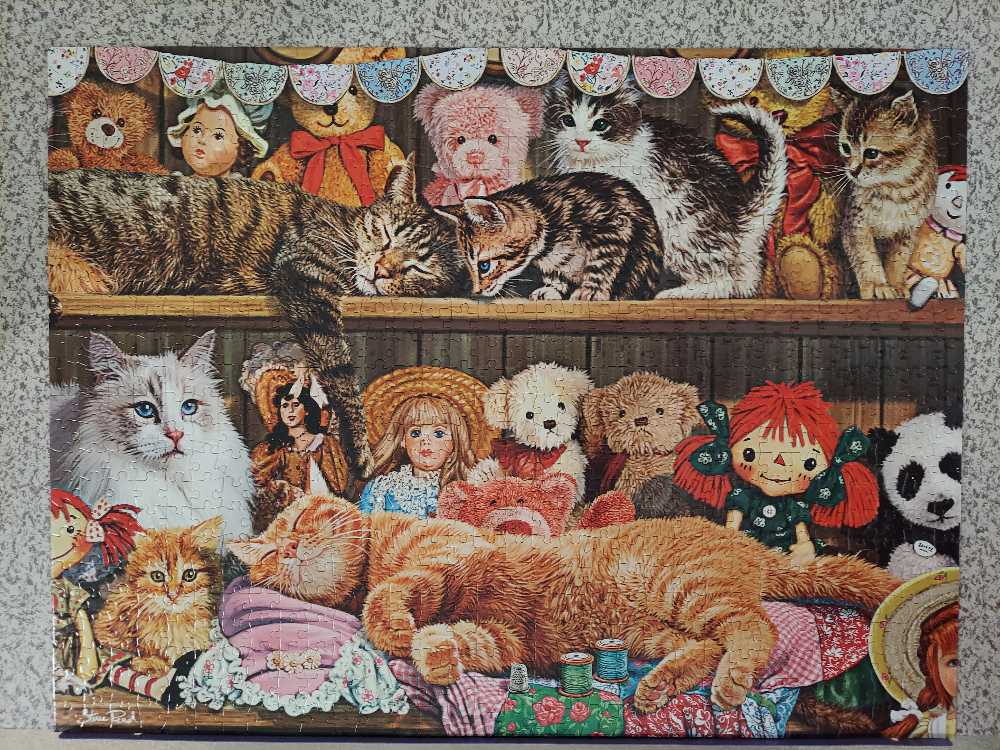 Cabinet Cats- STEPHANIE  - Buffalo puzzle collectible [Barcode 079346173181] - Main Image 2