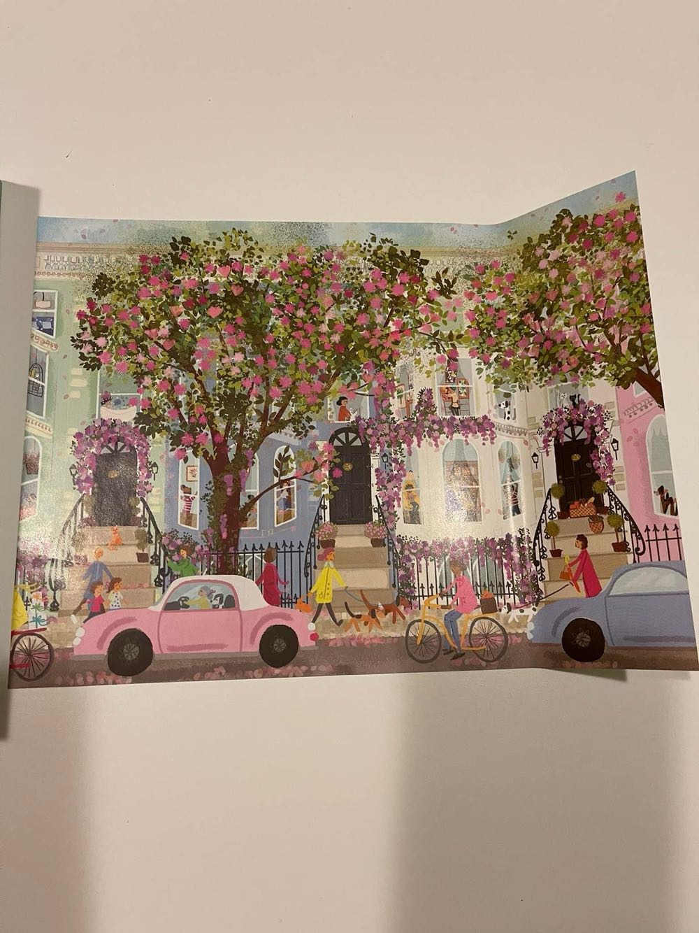 Springtime Terrace 🧩 - Galison 🇺🇸 puzzle collectible [Barcode 9780735381537] - Main Image 3