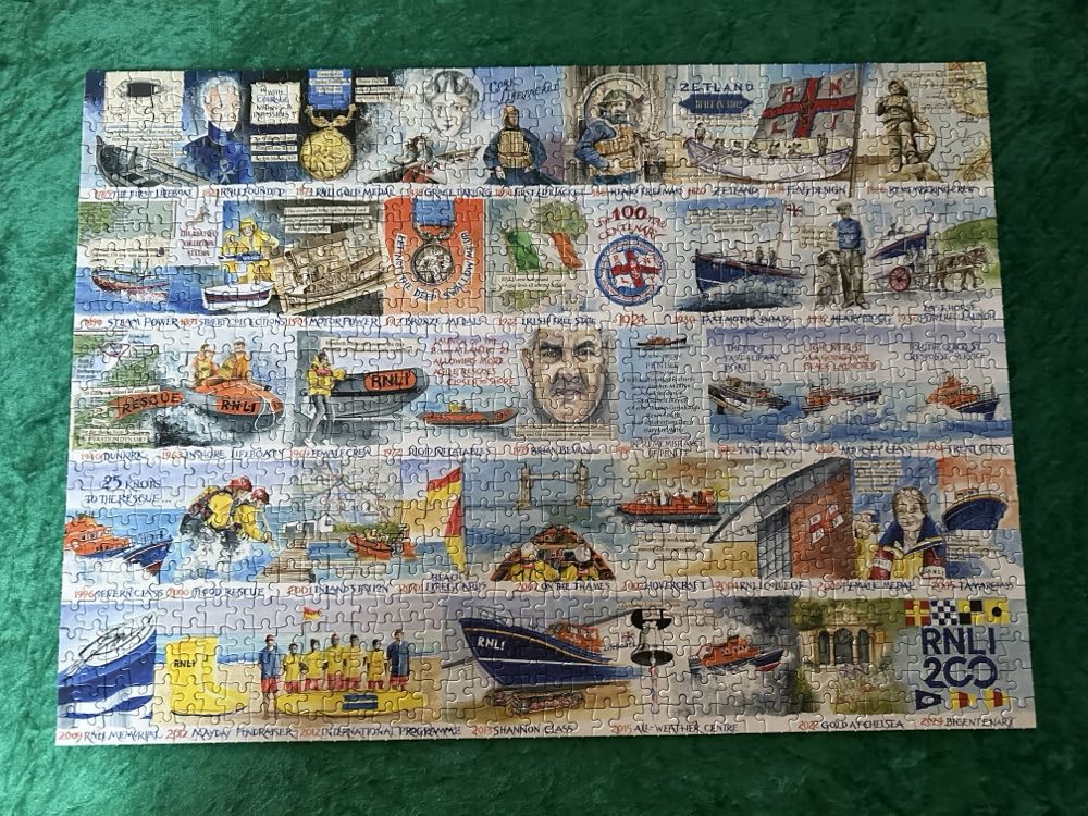 RNLI Lifeboats  - Gibsons VAL GOLDFINCH Collection puzzle collectible - Main Image 2